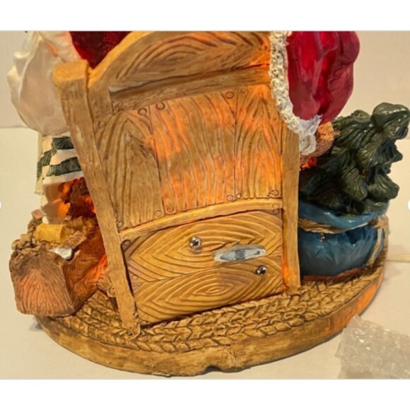 Light-Up Musical Resin Santa at Workbench – 9.5" Vintage Christmas Decor - Picture 5 of 8